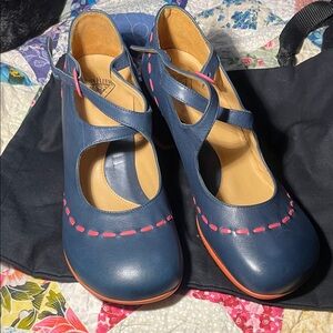 Fluevog Operetta Malibran women’s size 10.5 blue/orange